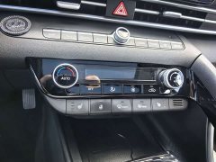 Hyundai Elantra 1.5L CVT Luxury - ფოტო 18