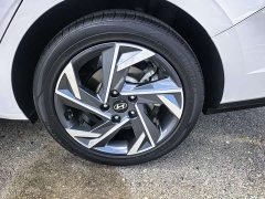 Hyundai Elantra 1.5L CVT Luxury - ფოტო 7