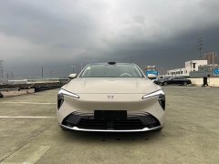 Buick Zhijing L7 Extended Range Avvia - ფოტო 2