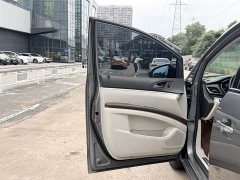 Buick GL8 Land Business Class 652T Premium - ფოტო 5