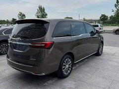 Buick GL8 Land Business Class Comfort Edition - ფოტო 4