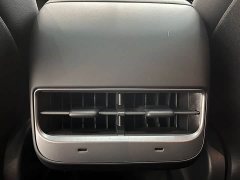 Tesla Model Y Long Range All-Wheel Drive - ფოტო 13