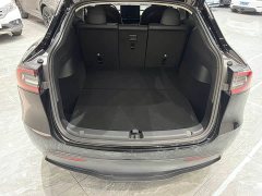 Tesla Model Y Long Range All-Wheel Drive - ფოტო 16