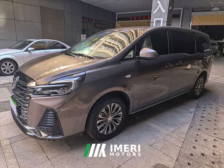 Buick GL8 Land Business Class Comfort Edition - ავტომობილი ჩინეთიდან