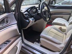 Buick GL8 Land Business Class Comfort Edition - ფოტო 5