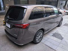 Buick GL8 Land Business Class Comfort Edition - ფოტო 8