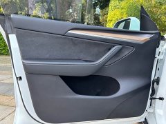 Tesla Model Y Long Range All-Wheel Drive 3D7 - ფოტო 12