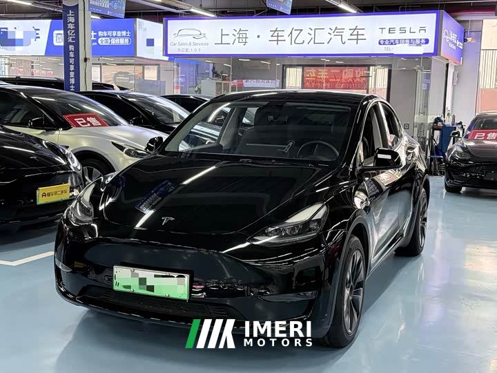 Tesla Model Y Long Range All-Wheel Drive