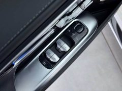 Mercedes-Benz C-Class C 200 L Sport Edition - ფოტო 8