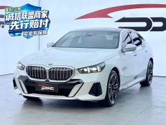 BMW 5 Series 530Li Premier M Sport Package - ფოტო 1