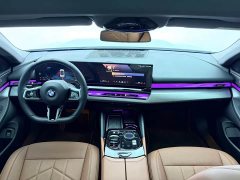 BMW 5 Series 530Li Premier M Sport Package - ფოტო 20