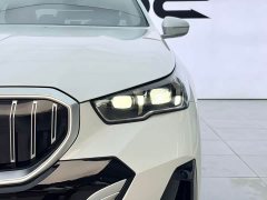 BMW 5 Series 530Li Premier M Sport Package - ფოტო 3