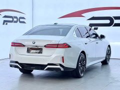 BMW 5 Series 530Li Premier M Sport Package - ფოტო 5