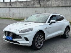 Aston Martin DBX 4.0T V8 Return to Simplicity - ფოტო 4