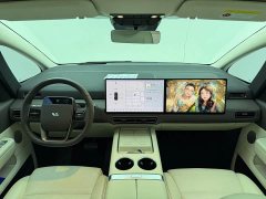 Li Auto Li Xiang MEGA Ultra - ფოტო 12