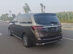 Buick GL8 Land Business Class Smart Edition - ფოტო 8