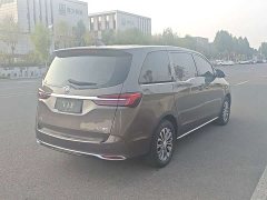 Buick GL8 Land Business Class Smart Edition - ფოტო 9