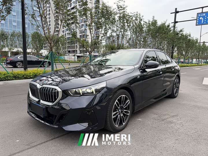 BMW 5 Series (Imported) 525i M Sport Package - ავტომობილი ჩინეთიდან