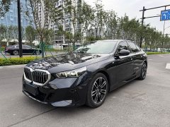 BMW 5 Series (Imported) 525i M Sport Package - ფოტო 1