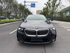 BMW 5 Series (Imported) 525i M Sport Package - ფოტო 2