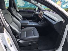 Tesla Model Y Rear-Wheel Drive - ფოტო 10