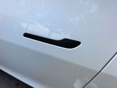 Tesla Model Y Rear-Wheel Drive - ფოტო 20