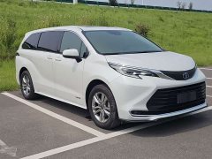 Toyota Sienna 2.5L Hybrid Comfort Edition - ფოტო 3