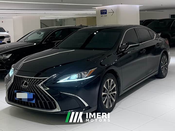 Lexus ES 200 Excellence Edition