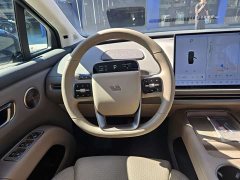 Li Auto i8 2025 Standard Edition - ფოტო 11
