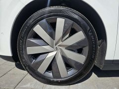 Li Auto i8 2025 Standard Edition - ფოტო 15