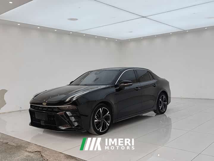 Lynk & Co 03 1.5T DCT Pro