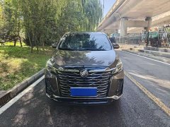 Buick GL8 Land Business Class Comfort Edition - ფოტო 2