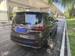 Buick GL8 Land Business Class Comfort Edition - ფოტო 5