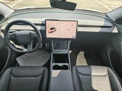 Tesla Model Y Long Range All-Wheel Drive - ფოტო 4
