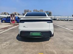Tesla Model Y Long Range All-Wheel Drive - ფოტო 7
