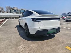 Tesla Model Y Long Range All-Wheel Drive - ფოტო 8