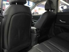 Hyundai Elantra 1.5L CVT Luxury - ფოტო 3