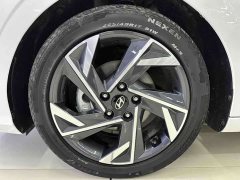Hyundai Elantra 1.5L CVT Luxury - ფოტო 4