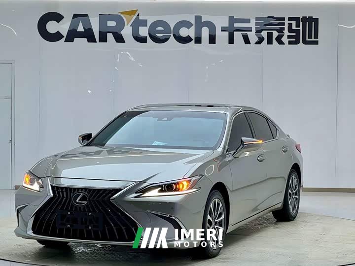 Lexus ES 2022 300h Excellence Edition - ავტომობილი ჩინეთიდან