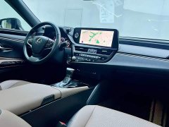 Lexus ES 2022 300h Excellence Edition - ფოტო 13