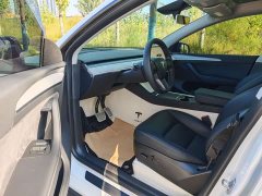 Tesla Model Y Rear-Wheel Drive - ფოტო 5