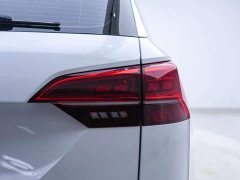 Volkswagen Taos 280TSI FWD Luxury Smart Connected Edition - ფოტო 13