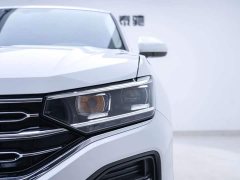Volkswagen Taos 280TSI FWD Luxury Smart Connected Edition - ფოტო 9