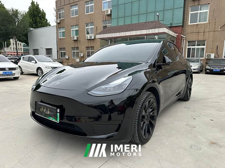 Tesla Model Y Facelift Rear-Wheel Drive