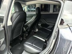 Tesla Model Y Rear-Wheel Drive - ფოტო 6