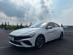 Hyundai Elantra 2023 1.5L CVT Luxury - photo 1
