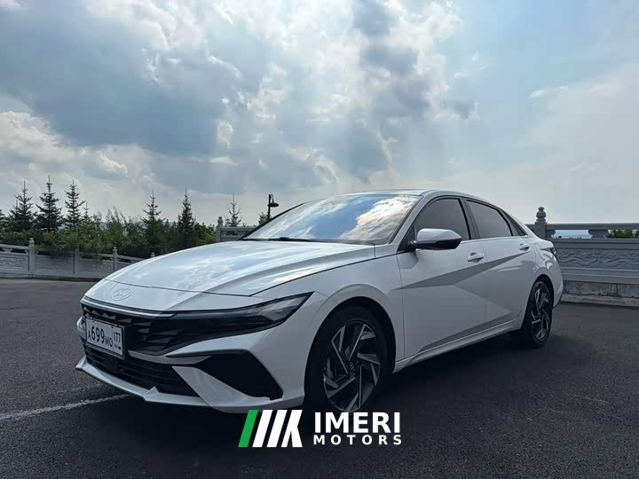 Hyundai Elantra 1.5L CVT Luxury