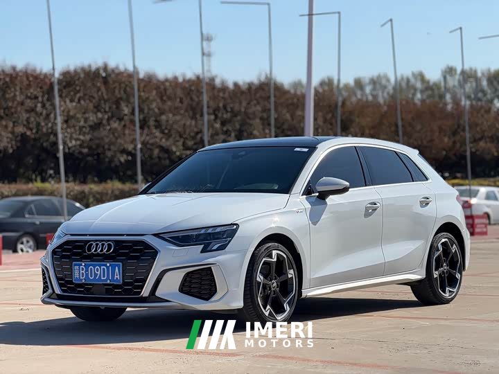 Audi A3 Sportback 35 TFSI Luxury Sport - car from China
