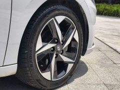 Hyundai Elantra 240TGDi DCT LUX Luxury Edition - photo 17