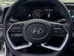 Hyundai Elantra 1.5L CVT Luxury - photo 13